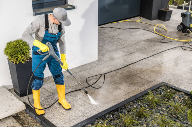 Best Deck Pressure Washing  in Valdez, AK
